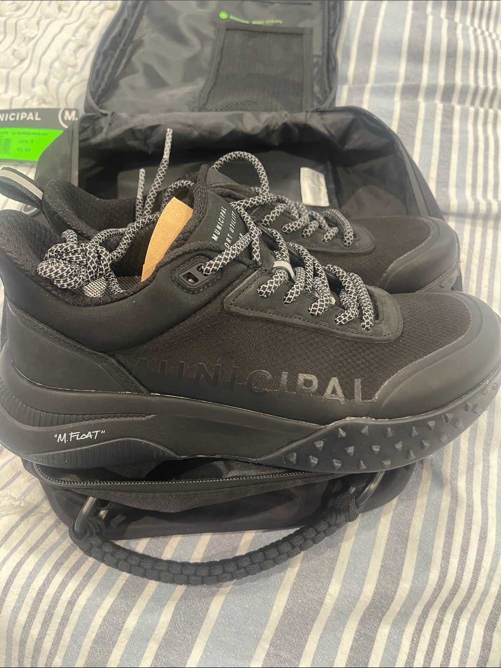 Black Men's Chunky Low-Top Sneakers